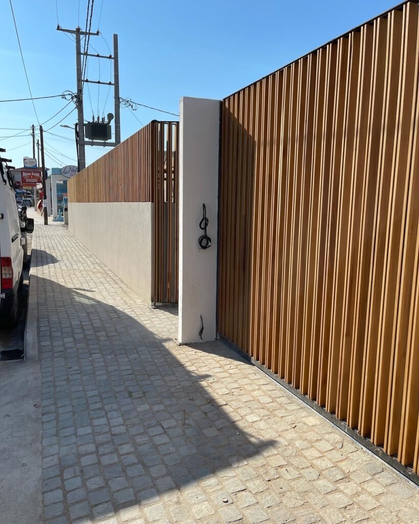 5D5CC947-E501-4508-93EB-16858705CC0F